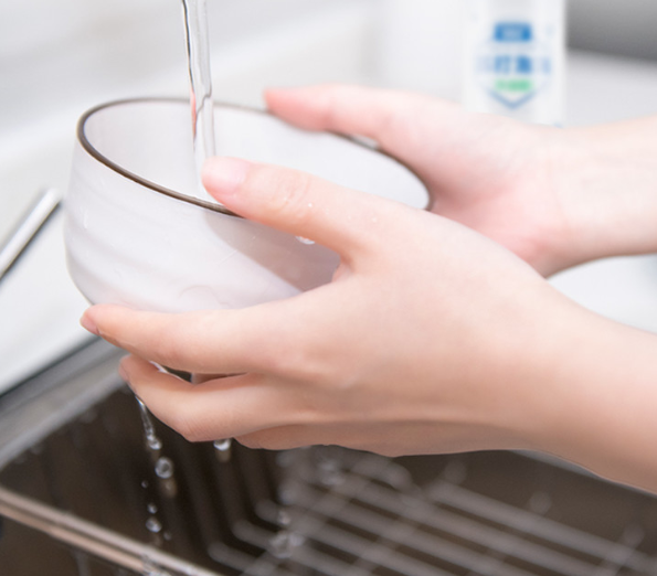 厨房里去油渍巧用小苏打，去油渍小妙招厨房小苏打（1瓶能洗11400个碗）