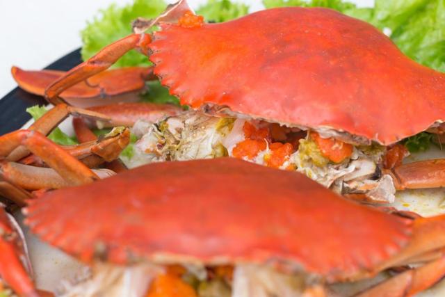 螃蟹煮多久能熟，螃蟹冷水下锅煮多久能熟（螃蟹：我熟了，也红了）