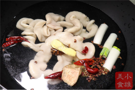 猪大肠怎么做好吃，猪大肠怎么做才好吃呢（肥肠这样做才过瘾）