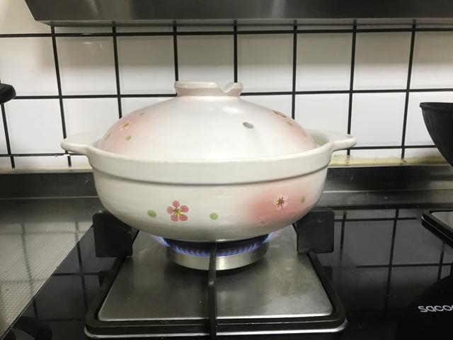 如何熬制苹果山楂红枣汤，苹果山楂红枣汤怎么做（酸甜可口助消化）