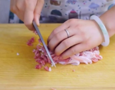 自我灌肠的最简单方法，如何进行自我灌肠（方法和比例教给你）