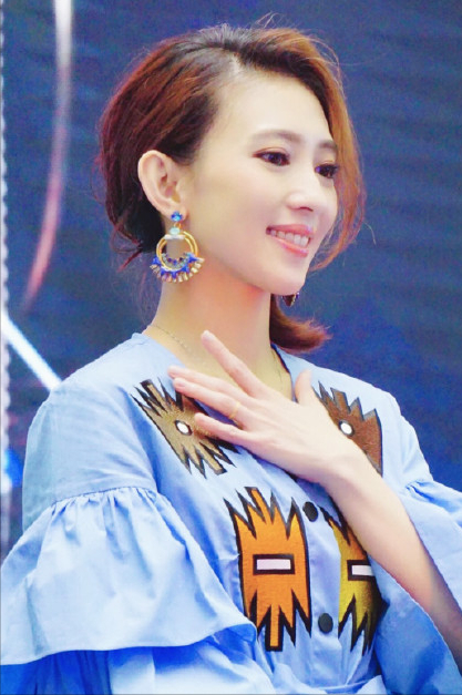 戴佩妮的怎样，戴佩妮的怎样是什么梗（歌坛“才女”戴佩妮）