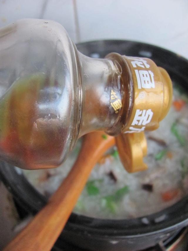 瘦肉粥怎么做好吃又营养丰富，瘦肉粥怎么做好吃又开胃（蔬菜瘦肉粥这样做简单、营养又暖胃）