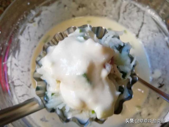 萝卜丝虾皮油墩子的做法，怎样做萝卜丝油墩子（简单易学的萝卜丝饼）