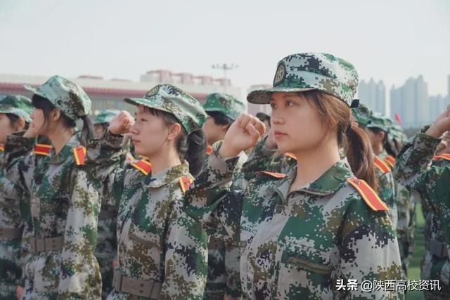 西安医学院奖学金有哪些-多少钱-如何申请-怎么评定，西安医学院奖学金绩点（西安医学院召开2020级本科新生开学典礼暨军训动员大会）