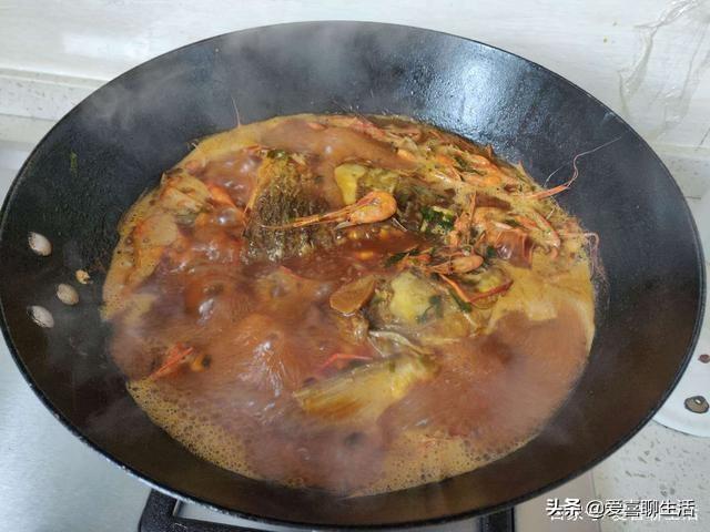 鱼头怎么做，鱼头怎么做才能好吃（不用辣椒也鲜香没腥味）