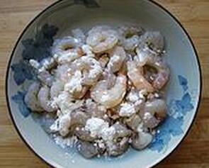 圖片[4]-【三色蝦仁】做法步驟圖 孩子常吃長高個 抵抗力好-起舞食譜網