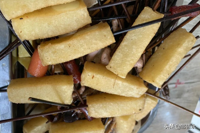 甜不辣是什么，甜不辣是什么菜（成都这家火了20年甜不辣）