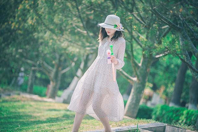 好听的称呼给女生，好听的称呼给女生职场（男人别再叫女人“美女”了）