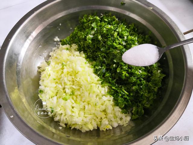 蒸包子发面的方法，怎么样发面做包子（面发得又快又好）