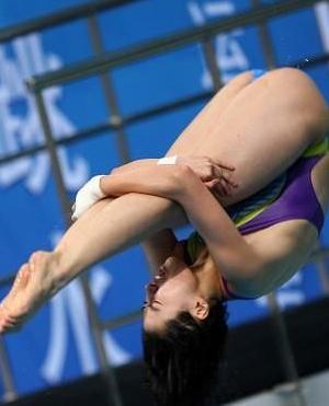 女人后腰纹身代表什么，女人腰部后腰纹身有什么说法吗（二次发育后状态下滑）