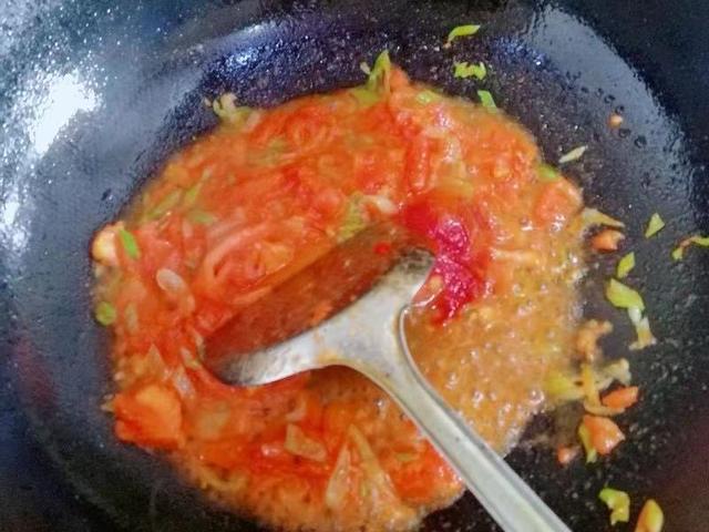 番茄肥牛汤的做法，肥牛番茄汤怎么做简单（上海妈妈教你“番茄肥牛汤”家常做法）