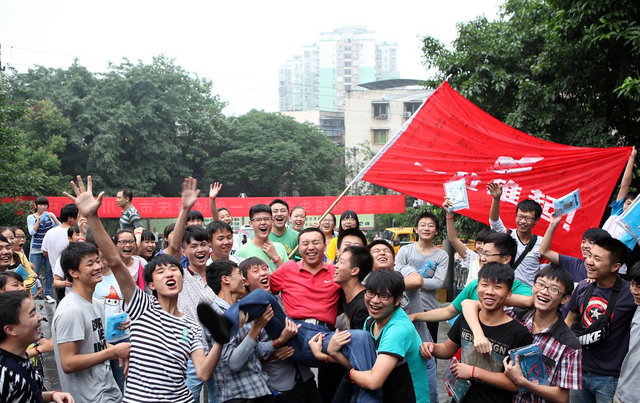 成人高考什么时候，2021年成人高考什么时候报名和考试（成人高考的考试时间是什么时候）