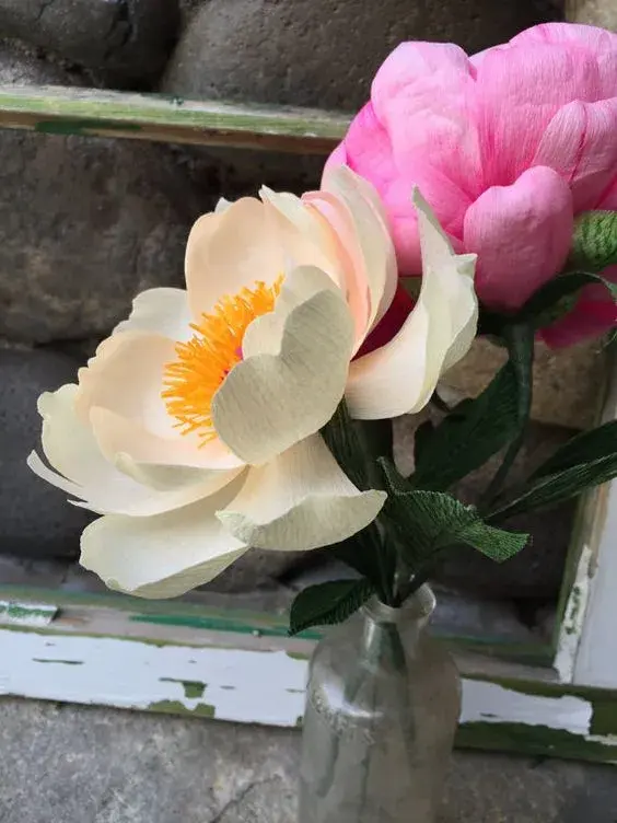 手工花朵制作方法，彩纸手工制作花朵的方法（喜欢花哪儿还用买）