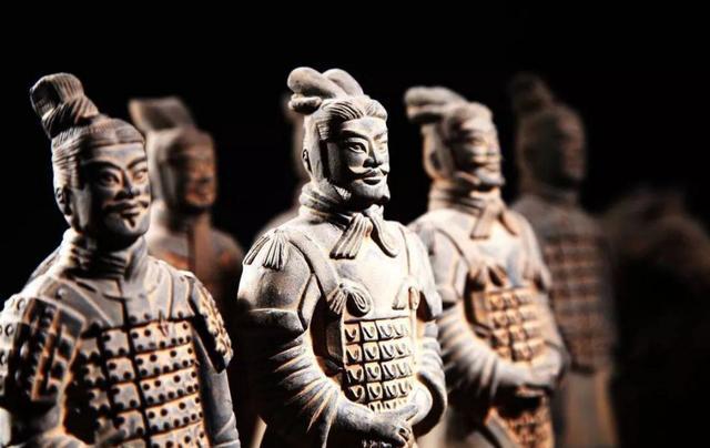 兵马俑的艺术特色，兵马俑有哪些艺术特色（兵马俑为何被称为“第八大奇迹”）