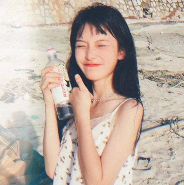 气质女头像迷人，魅力气质女生头像/干净脱俗 温柔上进.微信（知足且上进 温柔而坚定）