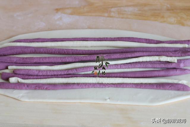 羊肉饺子馅怎么调好吃，羊肉饺子馅怎么做好吃窍门（香嫩多汁的调馅儿方法和漂亮的饺子皮做法）