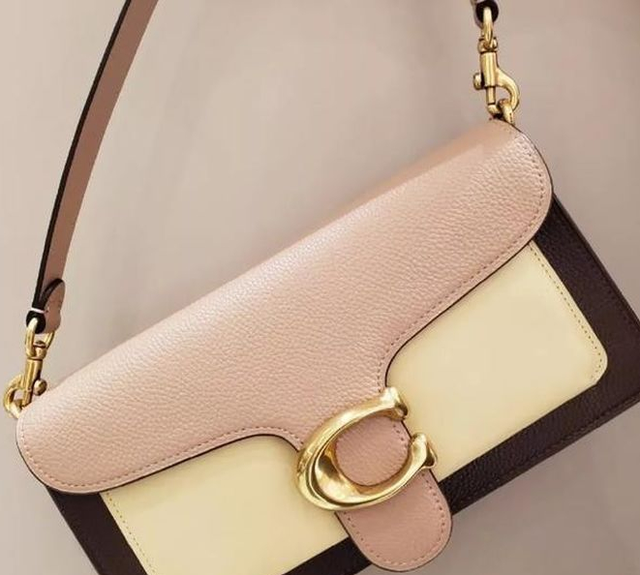 elle包包是什么档次，elle包包属于什么档次（初春必买的几款包包）