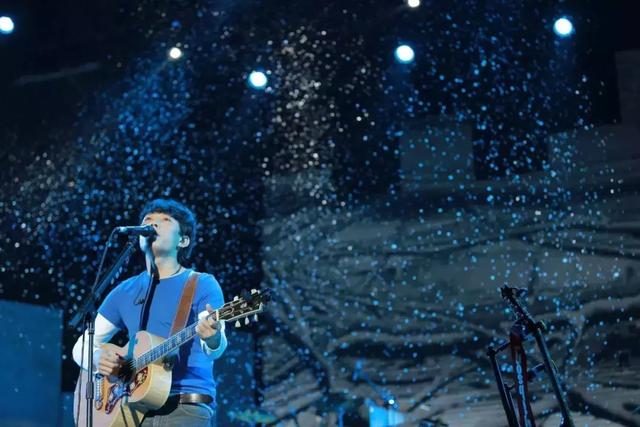 一听等于多少瓶，播放1瓶的等于几（民谣很穷，赵雷很火）