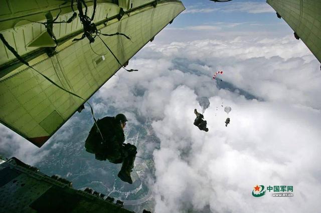 汶川地震是哪一年，汶川大地震是哪一年（空降兵15勇士4999米高空舍命一跳）