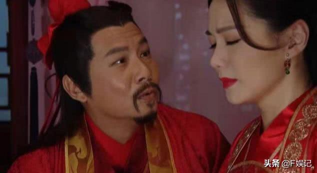 张学友的《有个人》 歌词，张学友的《有个人》（现实却每年都手写充满爱的卡片给太太）