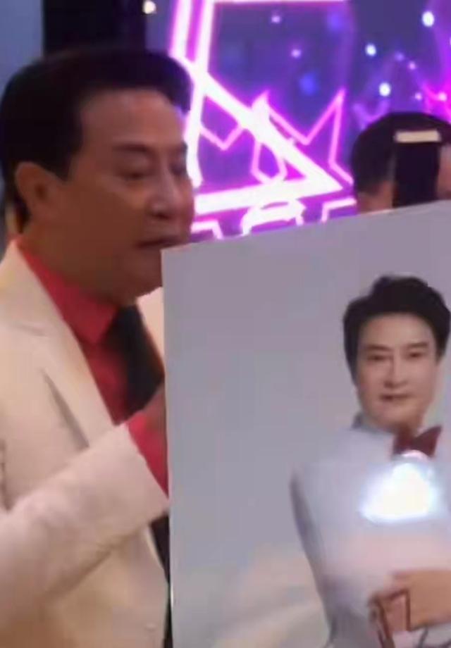 57岁刘锡明内地商演，曾称想定居北京广州，因得罪倪震事业遭打击