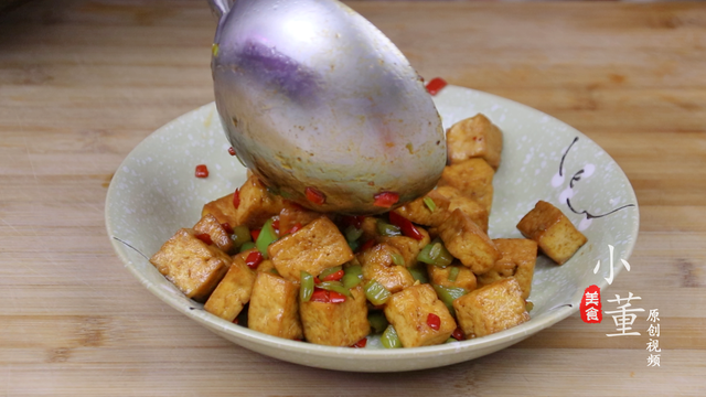 豆腐怎么烧好吃，豆腐的六种好吃的做法（蚝油烧豆腐的家常做法）