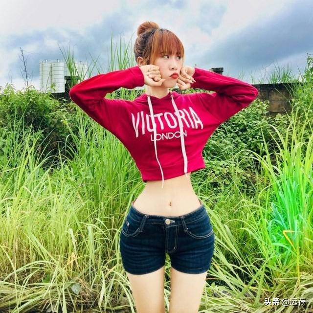 什么是蚂蚁腰，怎样练蚂蚁腰（23岁女孩拥有34厘米“蚂蚁腰”爆红）