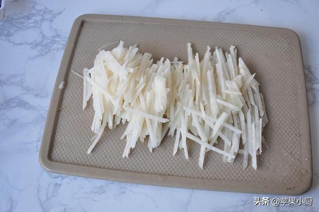 益母草蜂蜜的功效与作用，益母草蜂蜜的功效与作用蜜的作用与功效（这道菜要常吃）