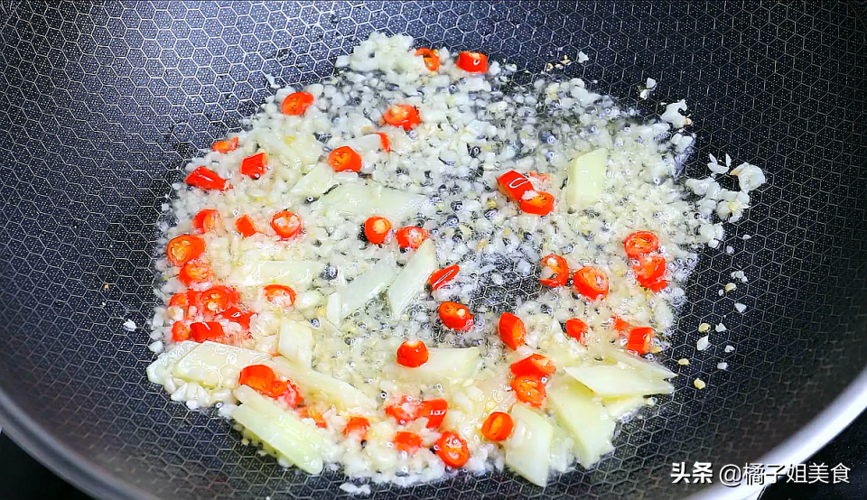 圖片[5]-【韭菜炒雞蛋豆腐】做法步驟圖 比紅燒肉還要香 一看就會-起舞食譜網