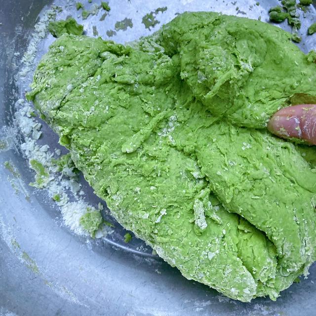 菠菜汁面家常做法，菠菜汁和面怎样做（做法简单易上手）