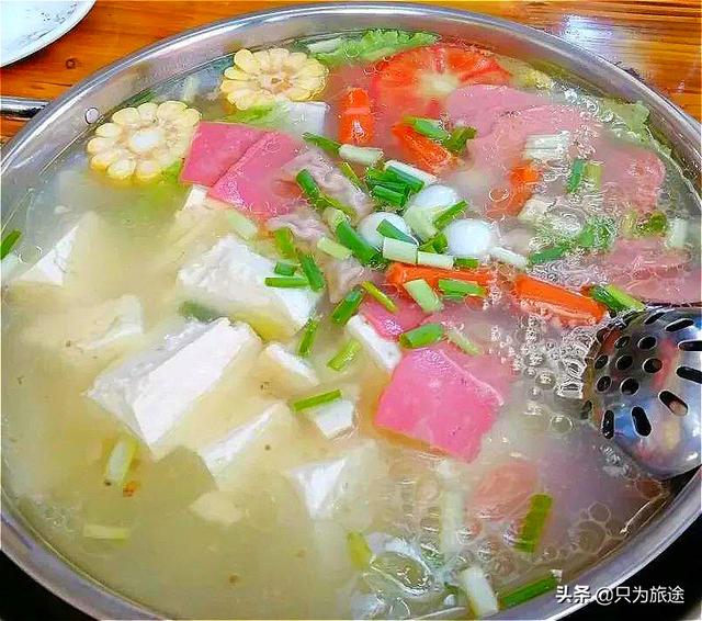 最新推出特色菜豆花，在露天坝坝开了20年的荤豆花