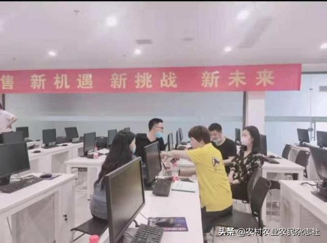 娱播是什么，有播公司在哪里（信阳市平桥区电子商务公共服务中心携手“娱播”助商扶农）