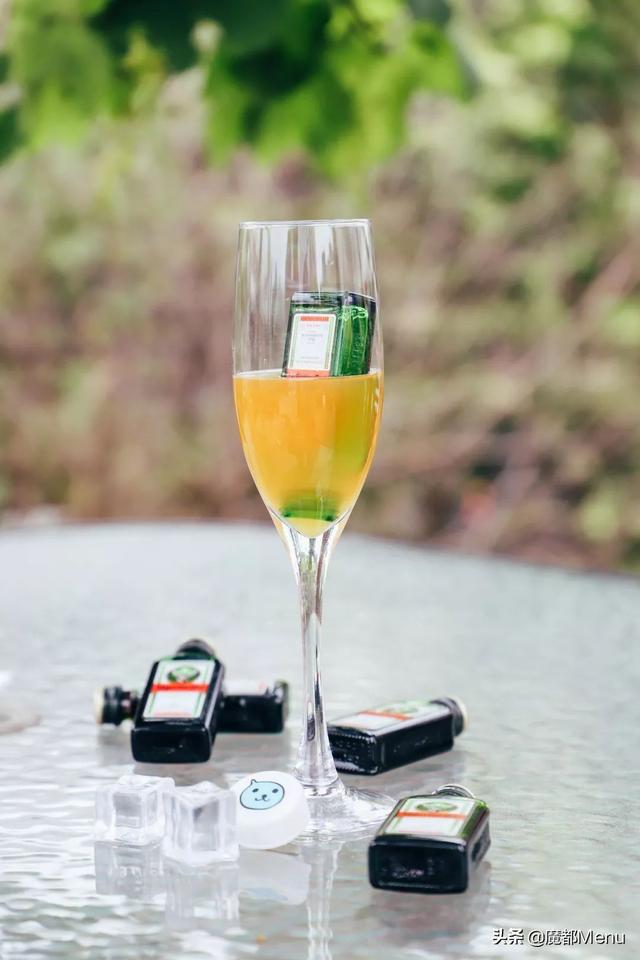 野格什么味道，百威加野格什么味道（人间不值得，教你喝野格）