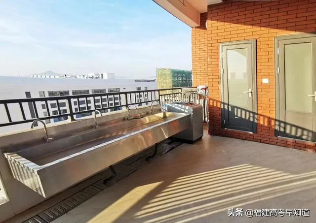 厦门东海学院怎么样，厦门东海职业技术学院怎么样（福建省专科院校食宿条件大比拼）