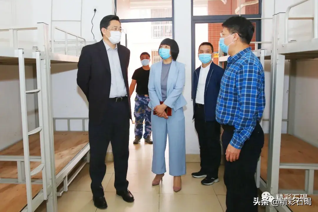 石碣文晖学校（石碣镇主要领导率队检查复学前准备工作）