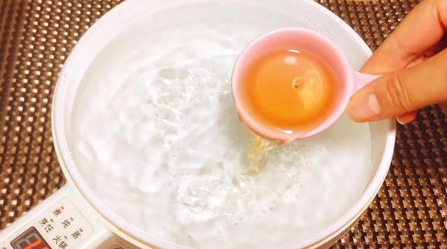 四川火锅鸡，四川正宗火锅底料配方（做成火锅鸡香辣好吃又过瘾）