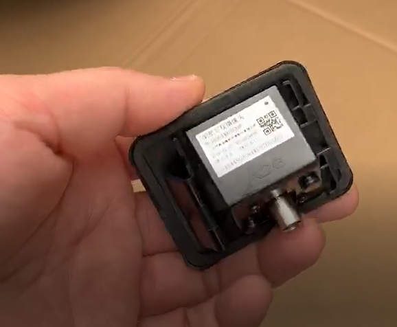 倒车影像怎么安装，倒车影像摄像头安装方法详解（自己动手装了个倒车影像）