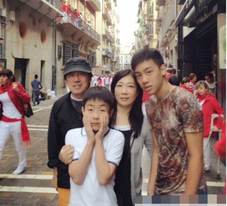 无限期停工的张宇，跟妻子萧十一郎的爱情被传为佳话，美好还都在