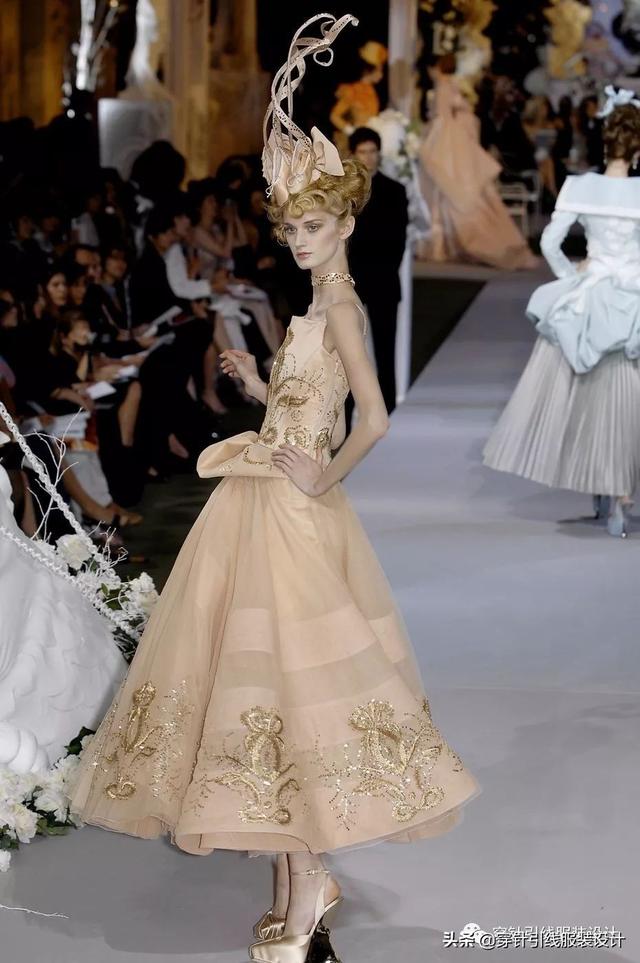 迪奥经典之作服装图，<迪奥>2007秋冬高定系列