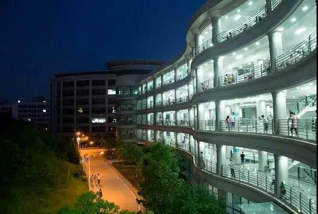 中南财经政法大学首义校区，中南财经政法大学首义校区地下为什么会有雷（藏有15组不为人知的“密码”）