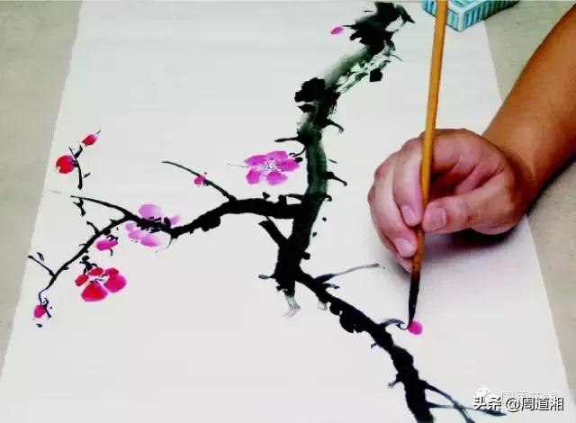 梅花13怎么手绘画，教梅花13怎么画（国画入门教程——梅花的画法）
