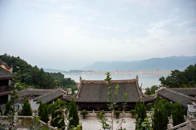 宜昌旅游景点，宜昌旅游景点排名（湖北宜昌旅游必打卡的3个景点）