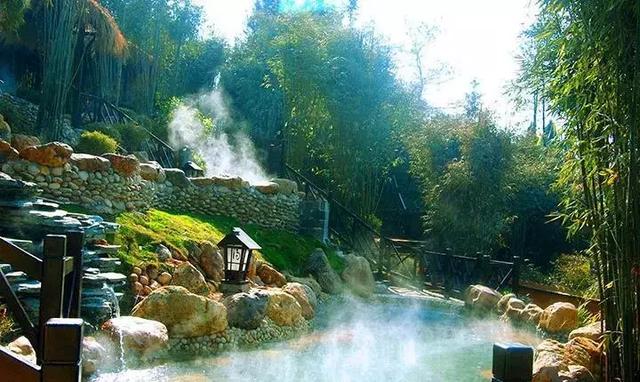 市江宁区汤山街道,是世界著名温泉疗养区,居中国四大温泉疗养区之首