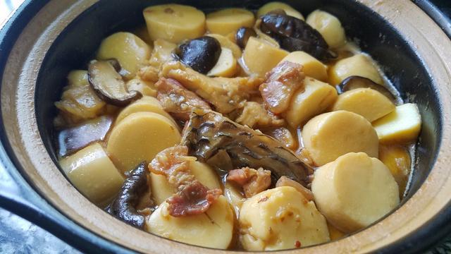 豆腐炖鱼的做法，豆腐炖鱼最简单的做法（豆腐炖鱼这样做）