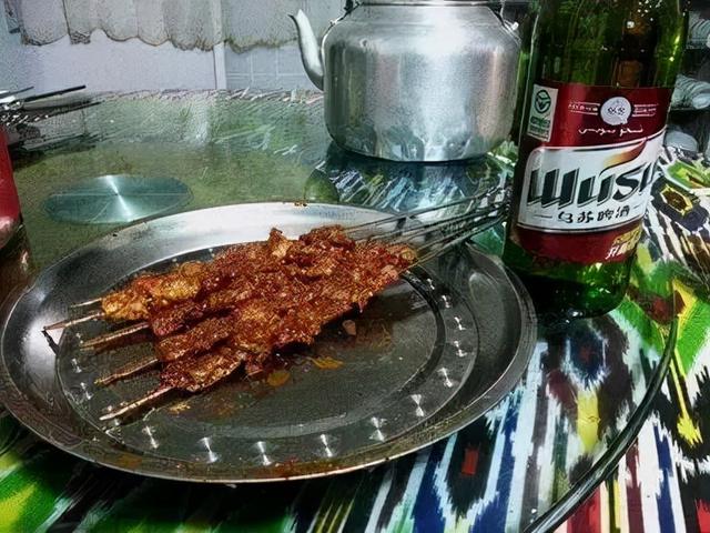 红乌苏啤酒多少度，新疆红乌苏多少度（新疆有一种啤酒号称“夺命大乌苏”）