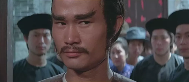 人吓鬼洪金宝太，人吓鬼洪（第3部的鬼太厉害）