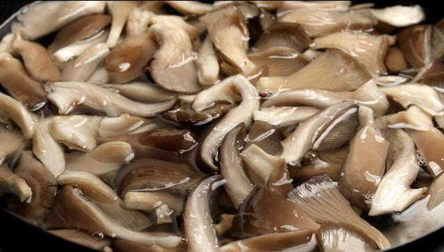 蘑菇怎么油炸好吃，炸蘑菇怎么做（大厨教你正确做法）