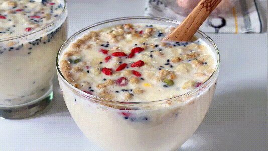 兰州牛奶醪糟的做法，兰州的牛奶醪糟怎么做（牛奶鸡蛋醪糟怎么煮不结块）