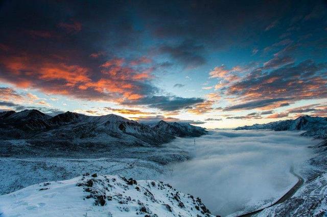 稻城亚丁适合几月份去，稻城亚丁几月份去最好（稻城亚丁、色达、川藏线旅游）